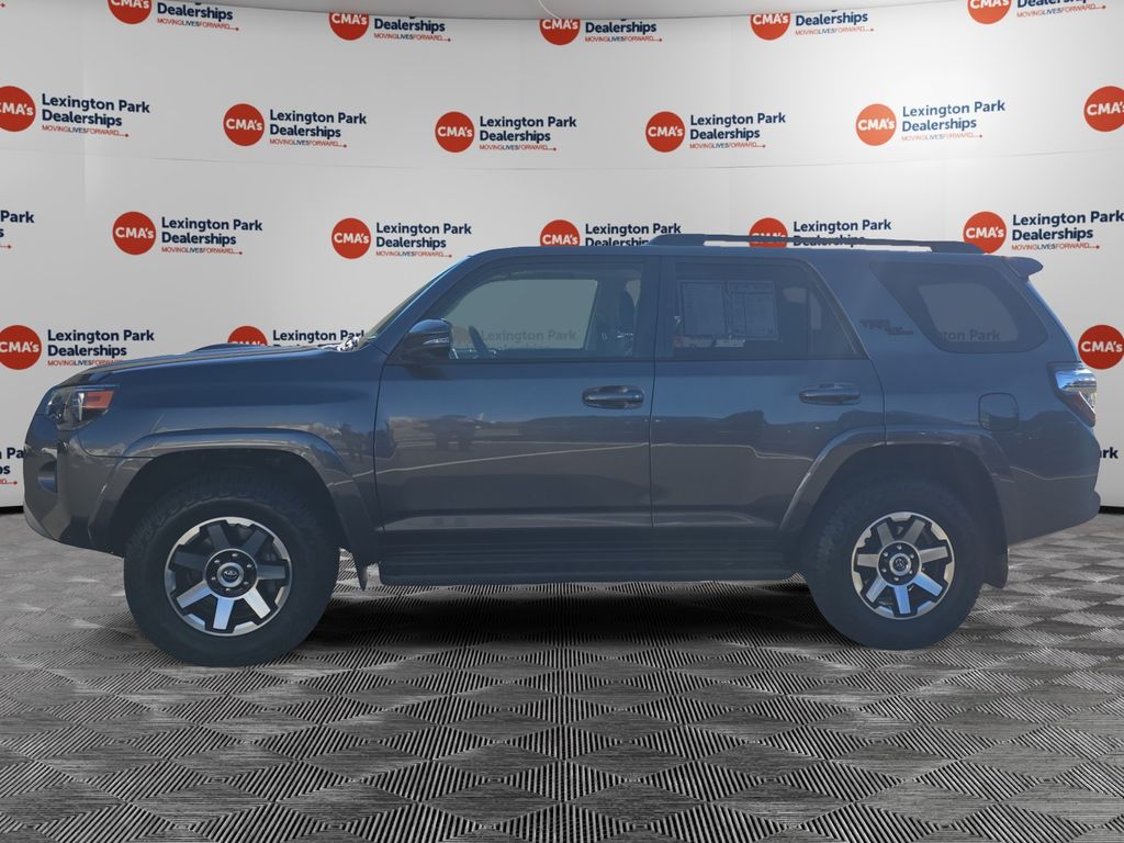2021 Toyota 4Runner TRD Off-Road Premium photo 4