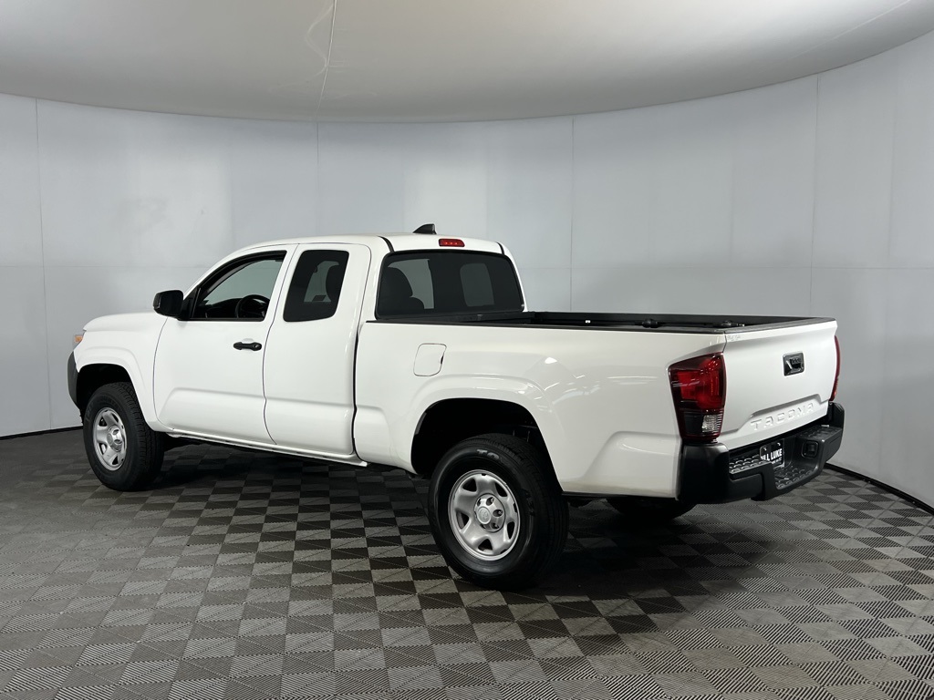 2023 Toyota Tacoma SR photo 3