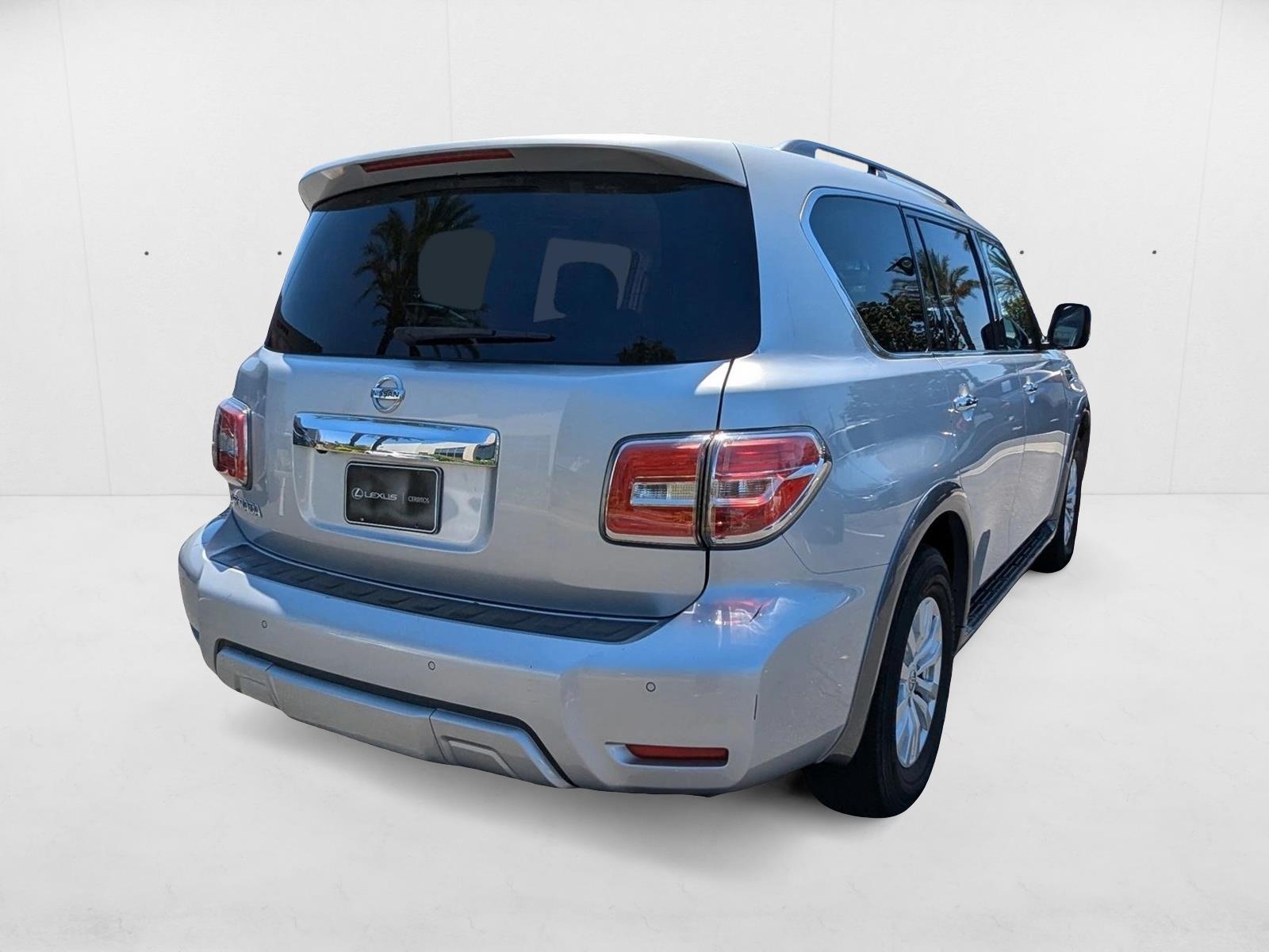 2017 Nissan Armada SV photo 3