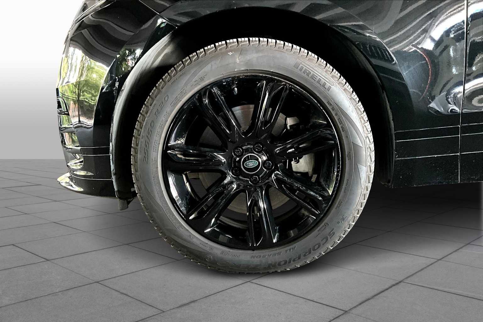 2023 Land Rover Range Rover Velar R-Dynamic S photo 6