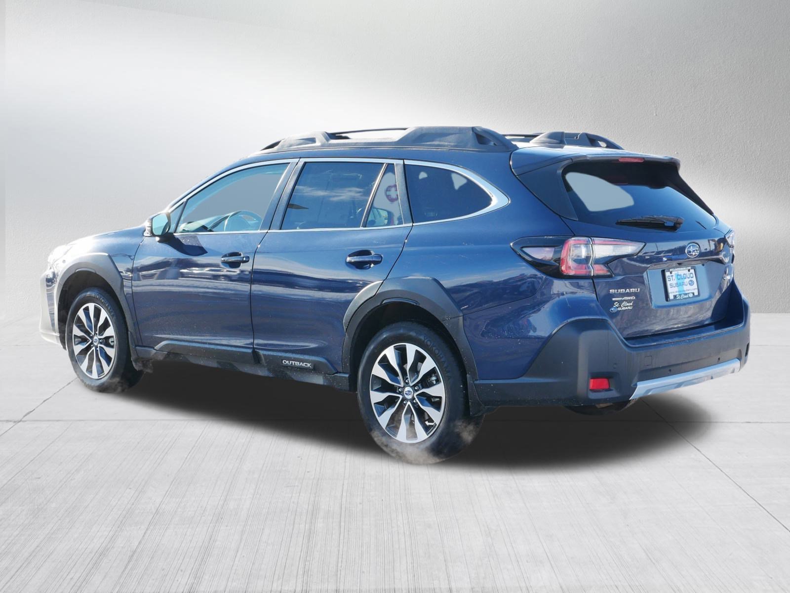 2023 Subaru Outback Limited photo 3