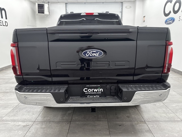 2025 Ford F-150 Lariat photo 3