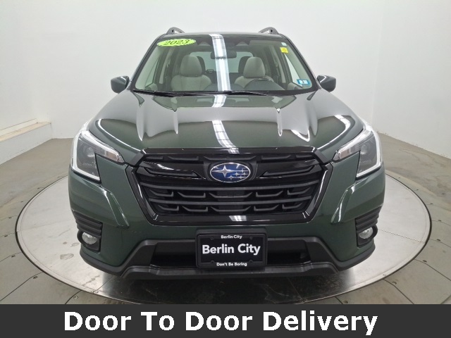 2023 Subaru Forester Premium photo 2