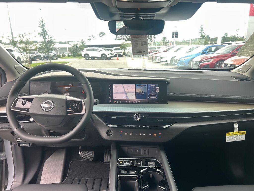 2025 Nissan Murano SL photo 17