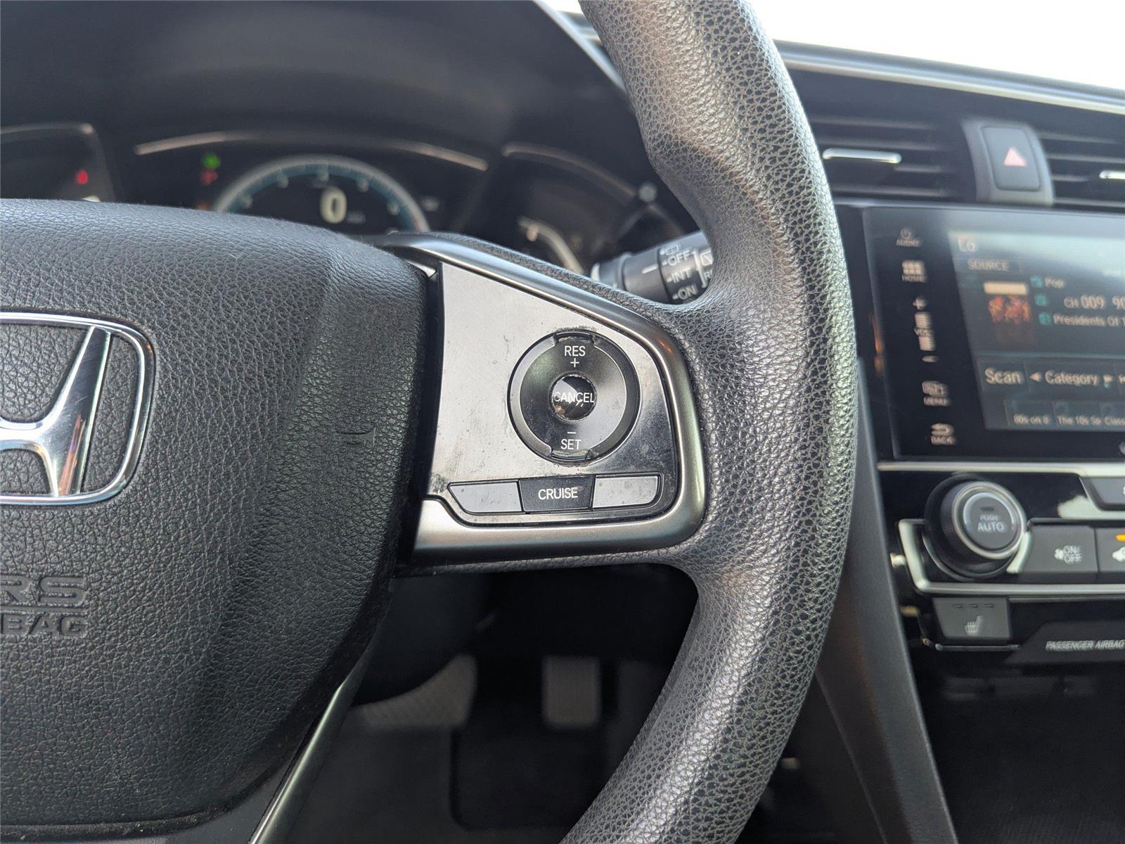 2017 Honda Civic Hatchback EX photo 32