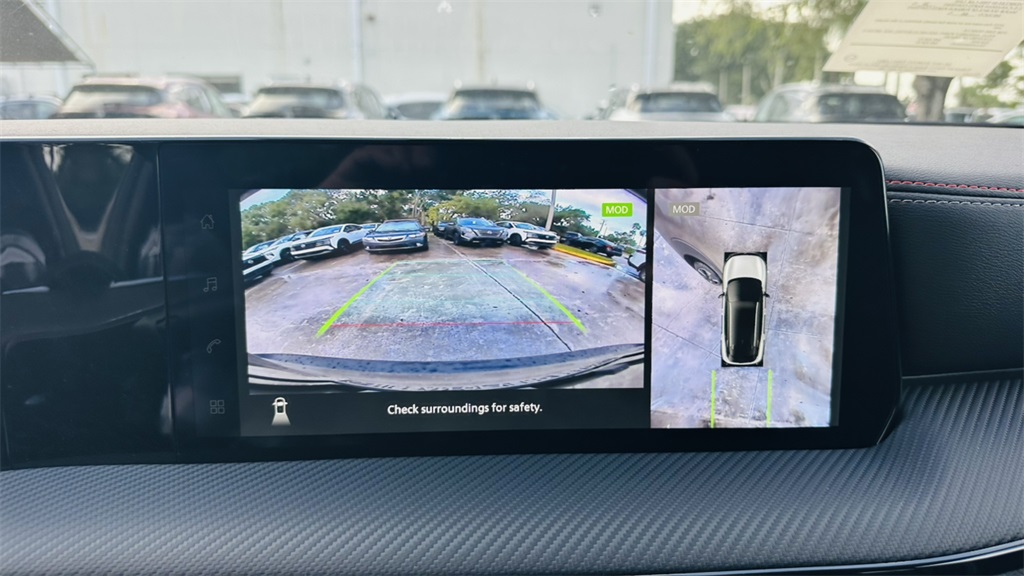 2026 Nissan Kicks SR photo 21