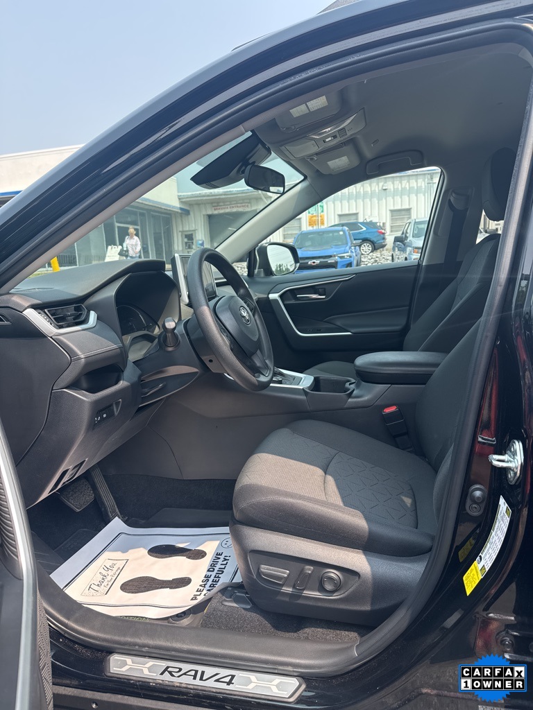 2024 Toyota RAV4 Hybrid LE photo 3