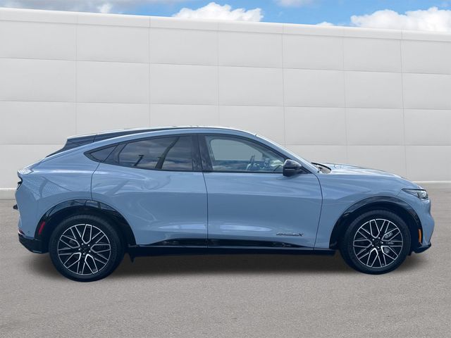 2024 Ford Mustang Mach-E Premium photo 6