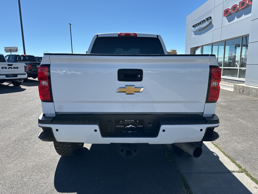 2018 Chevrolet Silverado 2500HD LT photo 4