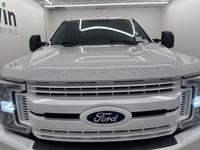 2019 Ford F-350 XL photo 3