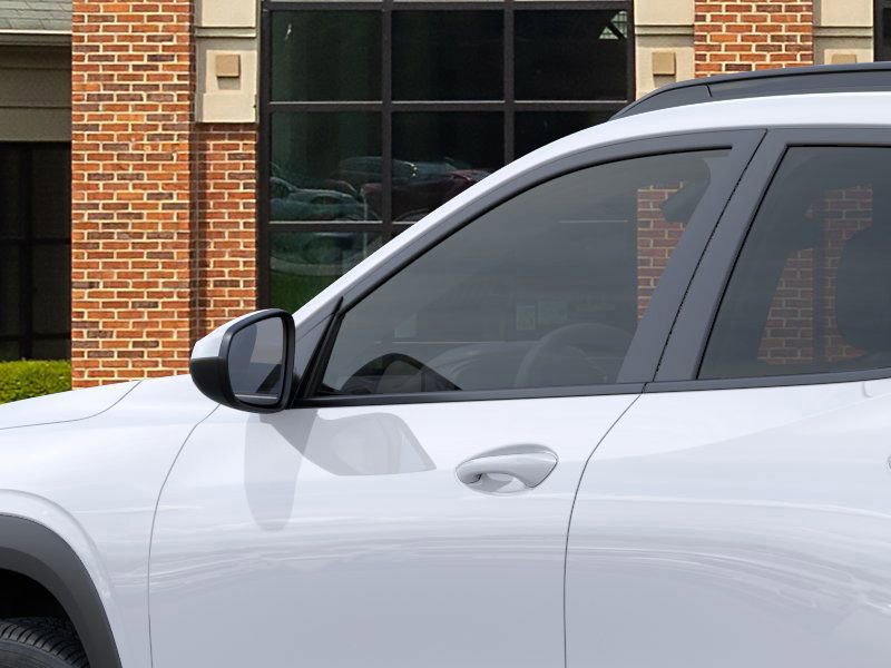 2025 Chevrolet Trax LT photo 4