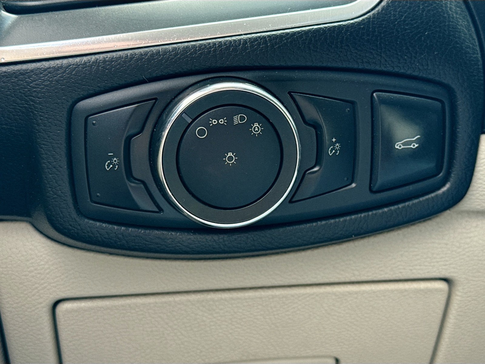 2015 Ford Edge Titanium photo 10