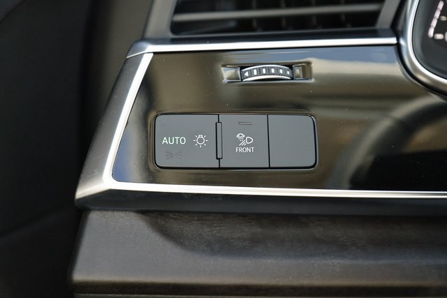 2025 Audi Q7 55 Premium Plus photo 19