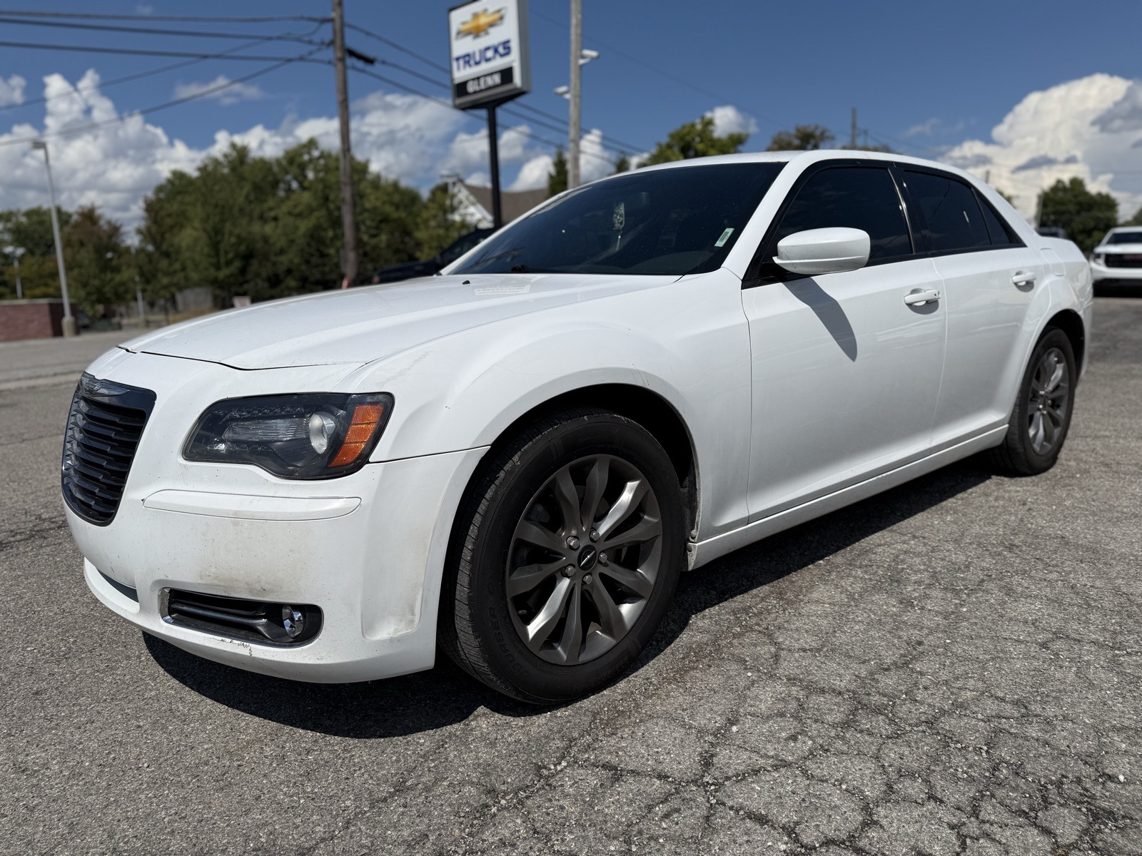2014 Chrysler 300 S photo 2