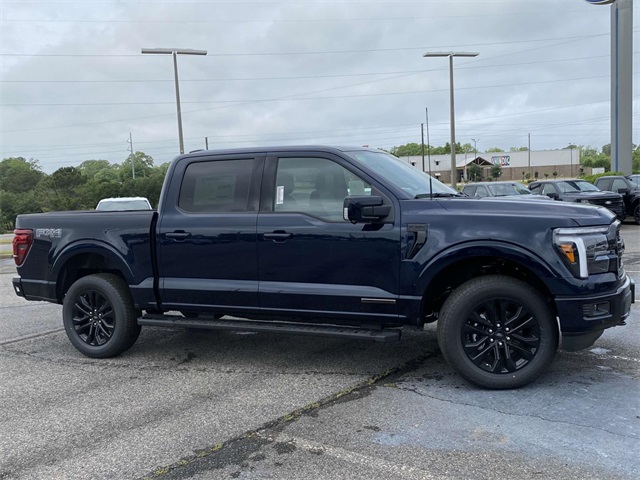 2025 Ford F-150 Lariat photo 2