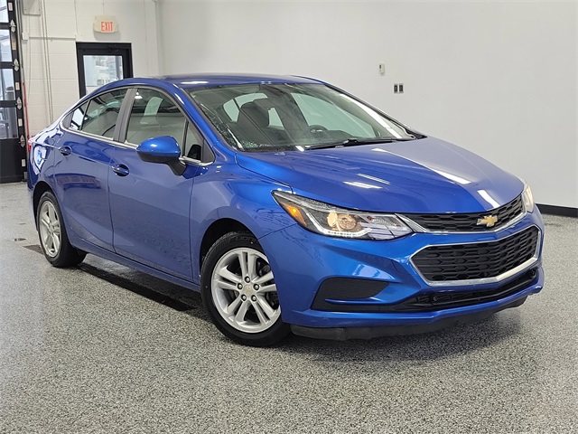 2017 Chevrolet Cruze LT's photo