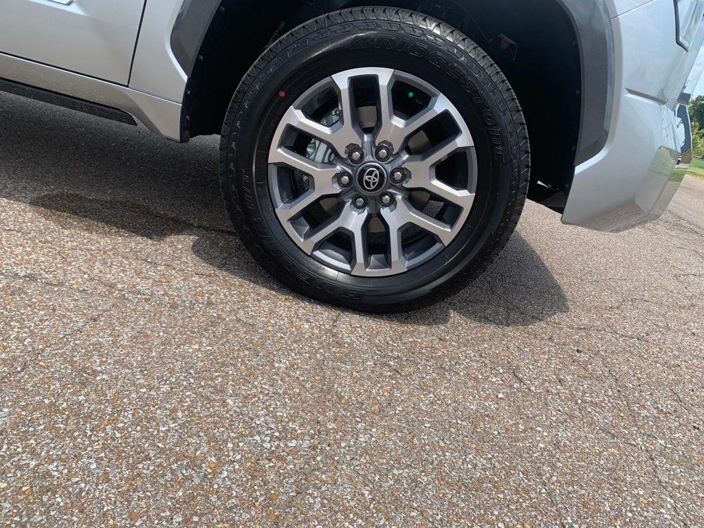 2025 Toyota Tundra 1794 Edition CrewMax photo 9