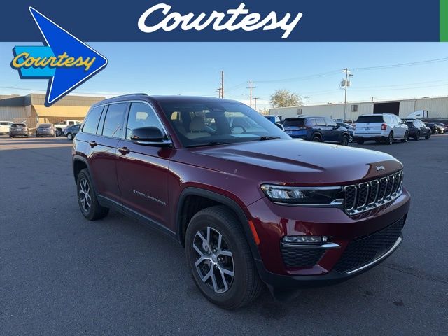 2023 Jeep Grand Cherokee Limited's photo