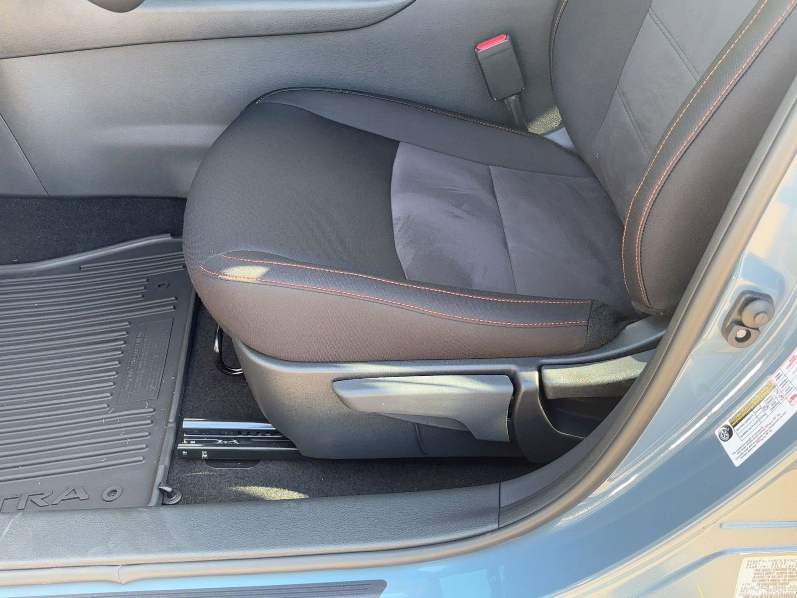 2025 Nissan Sentra SR photo 13