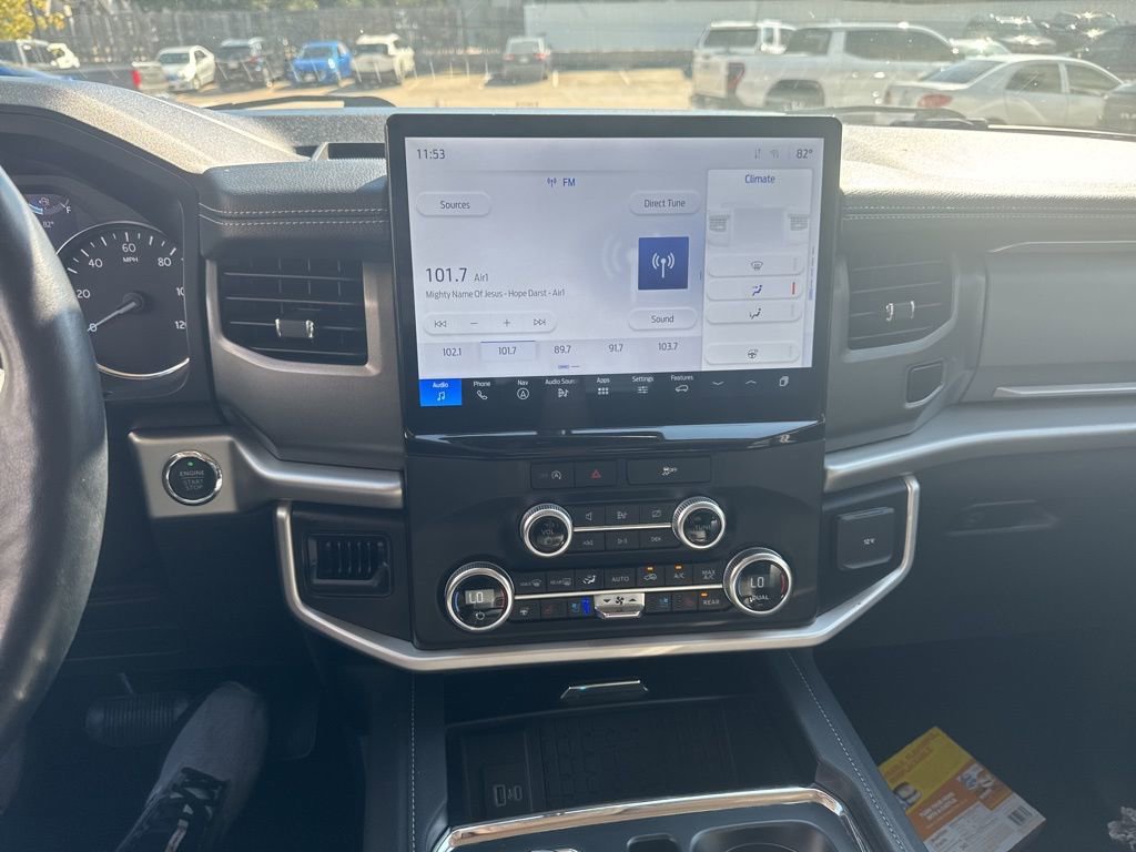 2024 Ford Expedition XLT photo 12