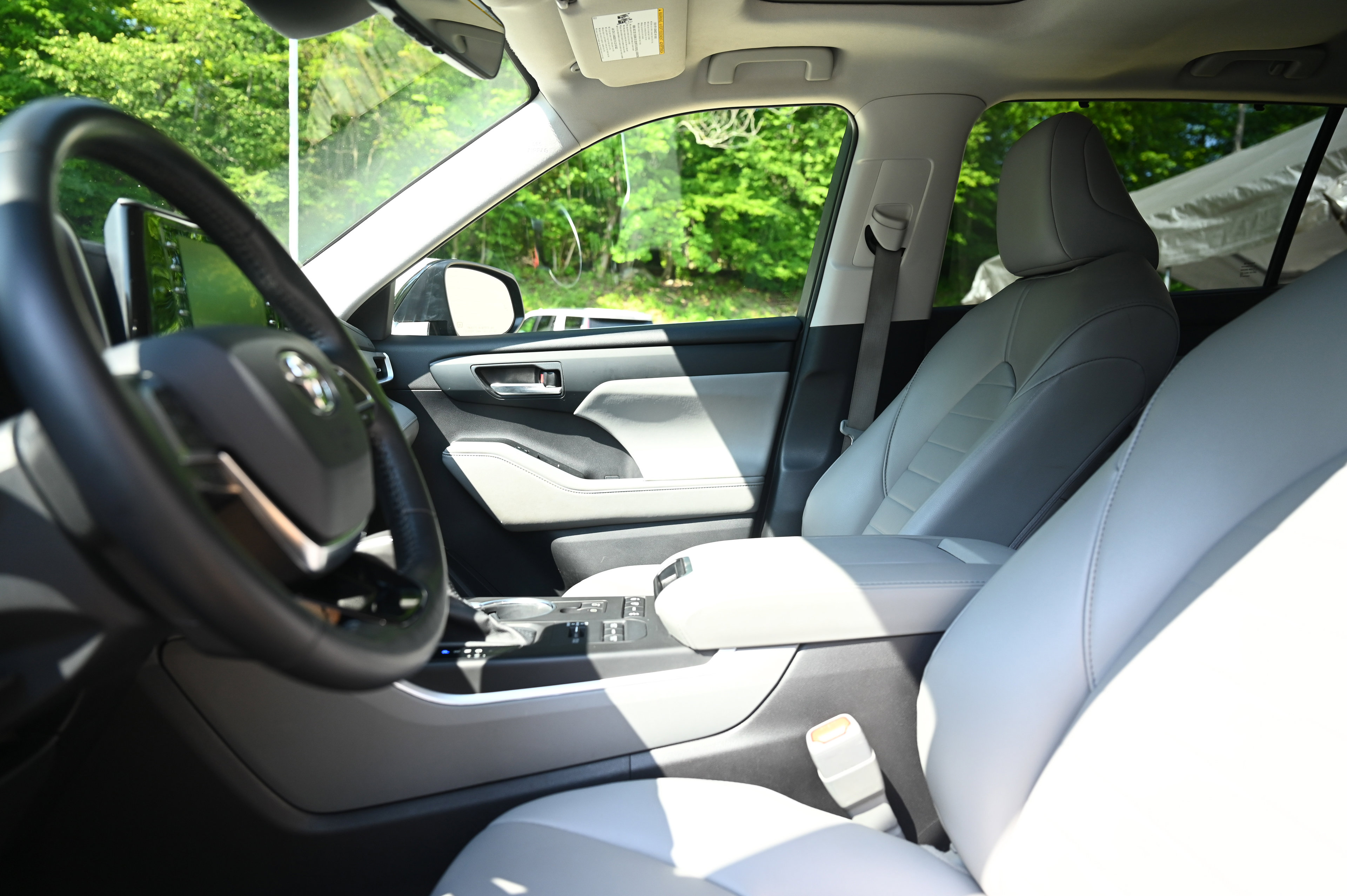 2021 Toyota Highlander XLE photo 23