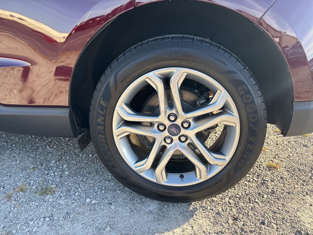 2018 Ford Edge Titanium photo 10