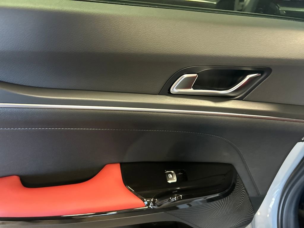 2025 Kia K5 GT-Line photo 24