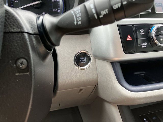 2015 Toyota Highlander Base Hybrid photo 9