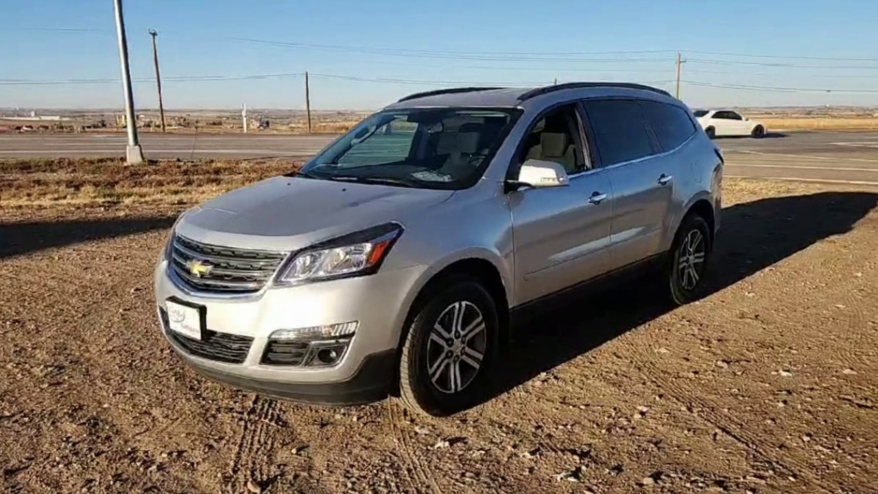 2016 Chevrolet Traverse 1LT photo 3