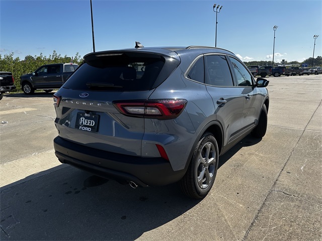 2025 Ford Escape ST-Line photo 9
