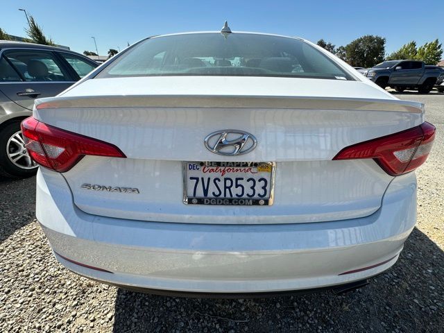 2017 Hyundai Sonata SE photo 4
