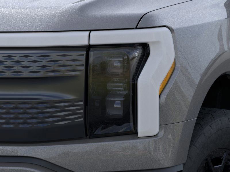 2025 Ford F-150 Lightning XLT photo 16