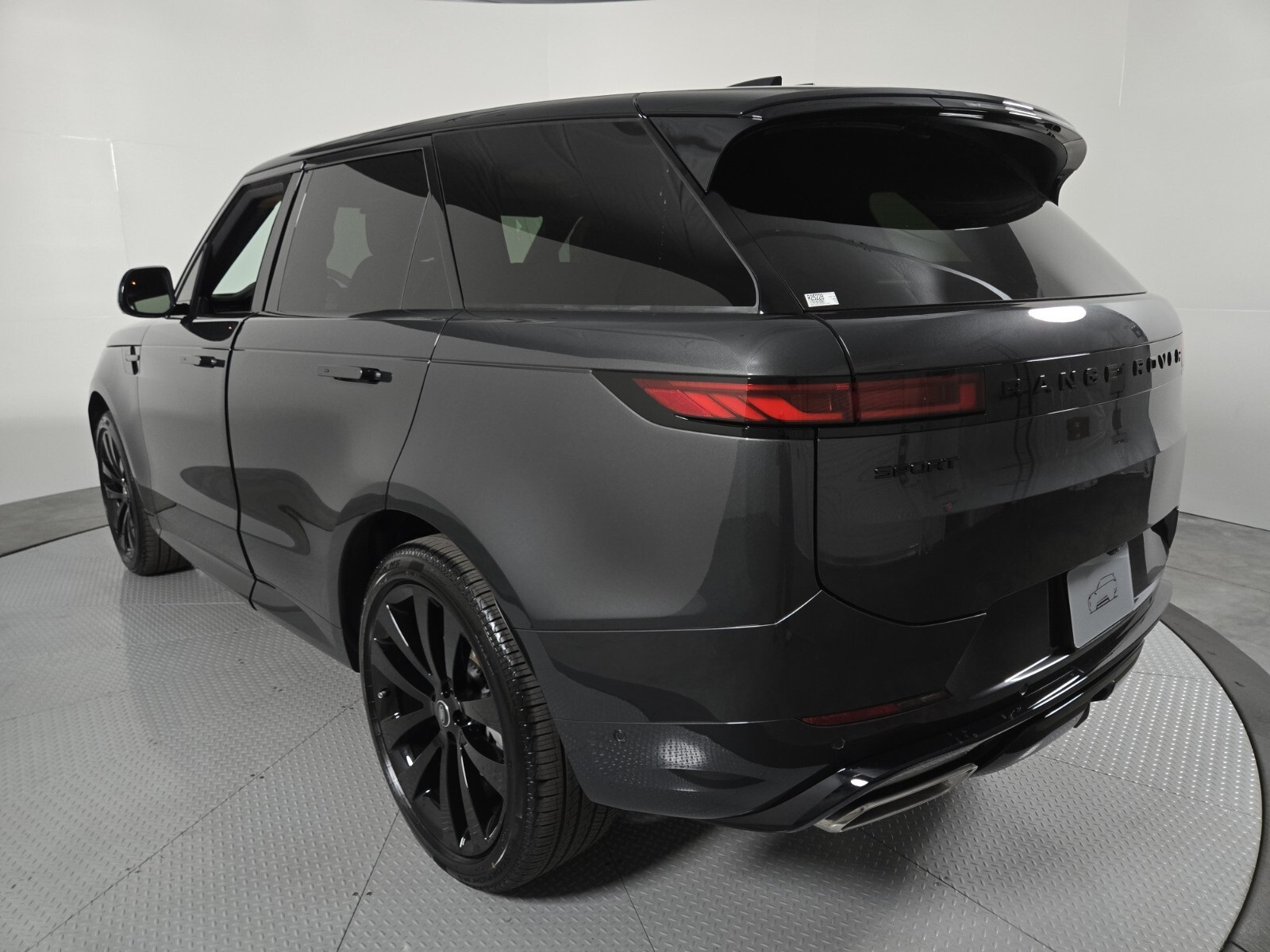 2025 Land Rover Range Rover Sport SE photo 12