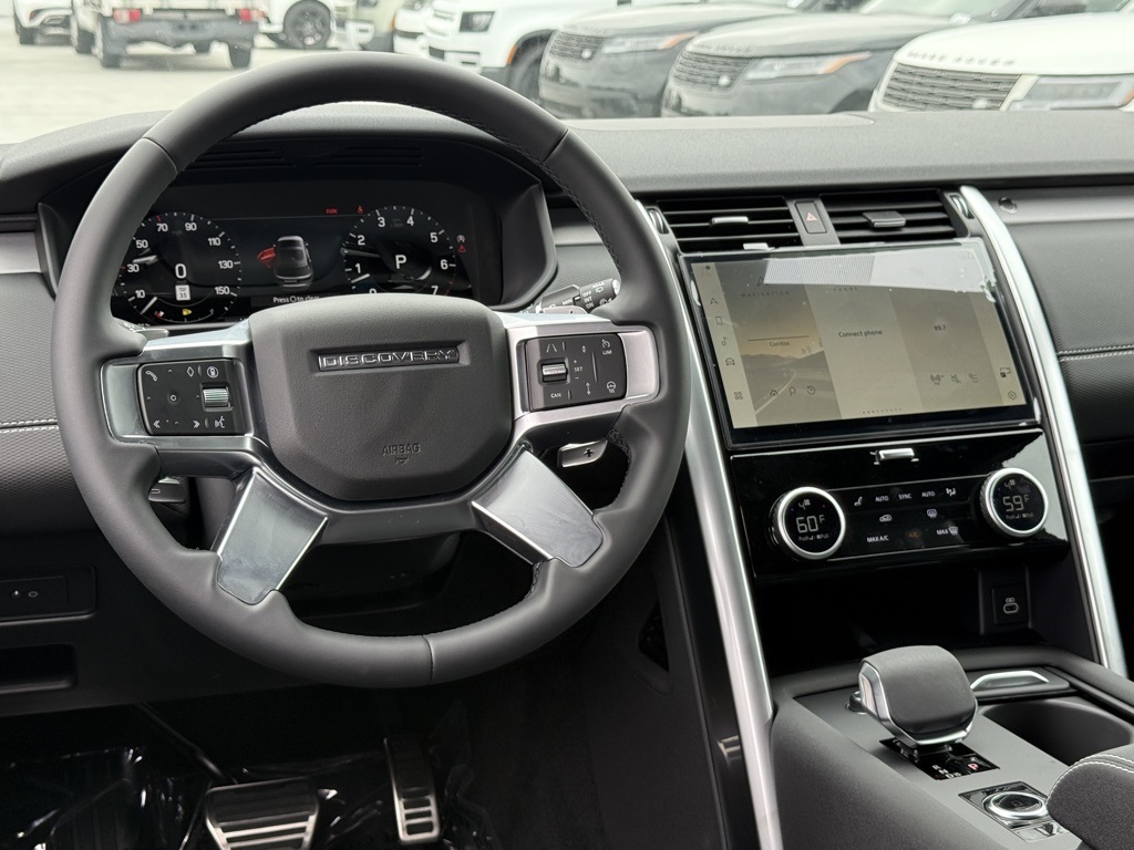 2025 Land Rover Discovery SE photo 20