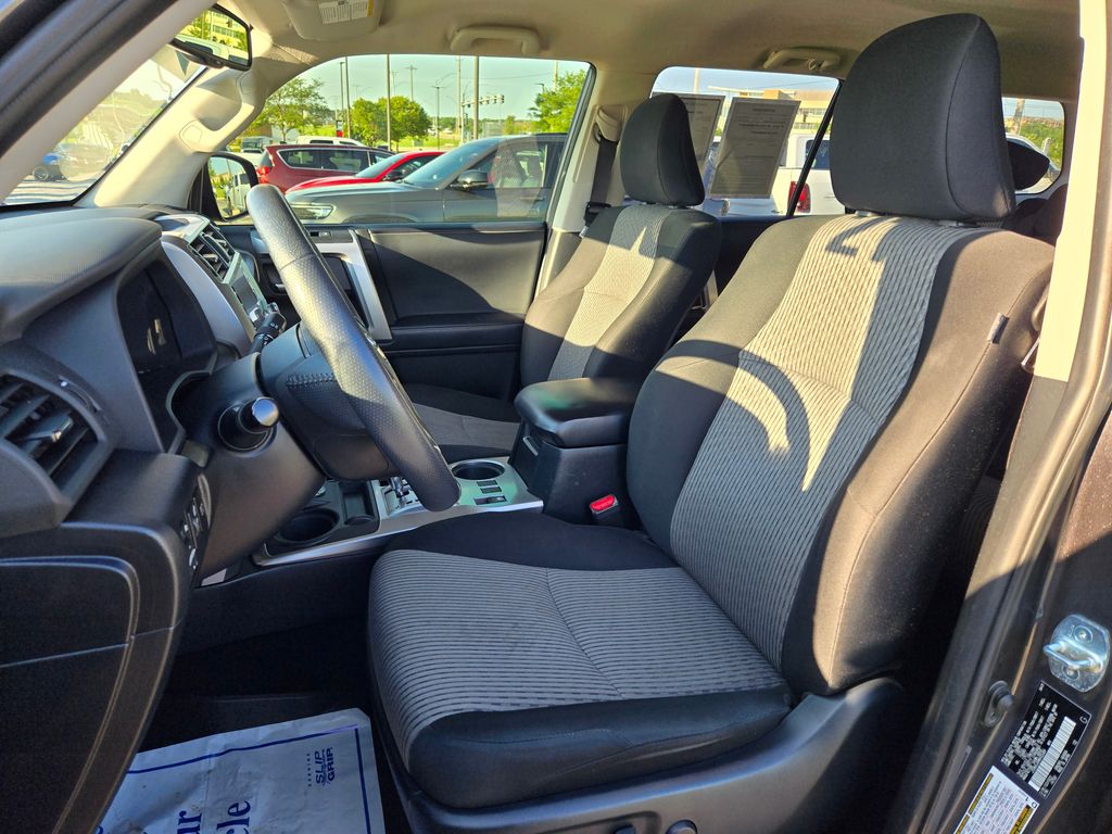 2021 Toyota 4Runner SR5 photo 13