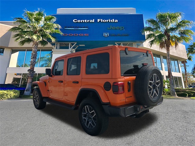 2025 Jeep Wrangler Sahara photo 5