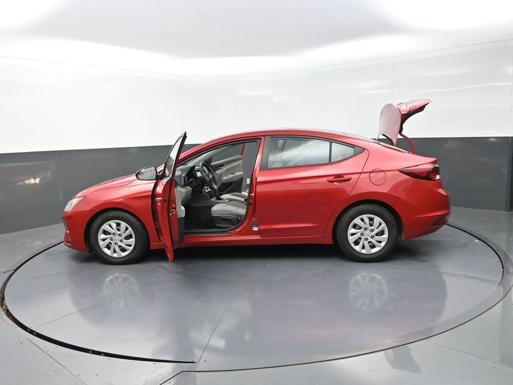2019 Hyundai Elantra SE photo 29