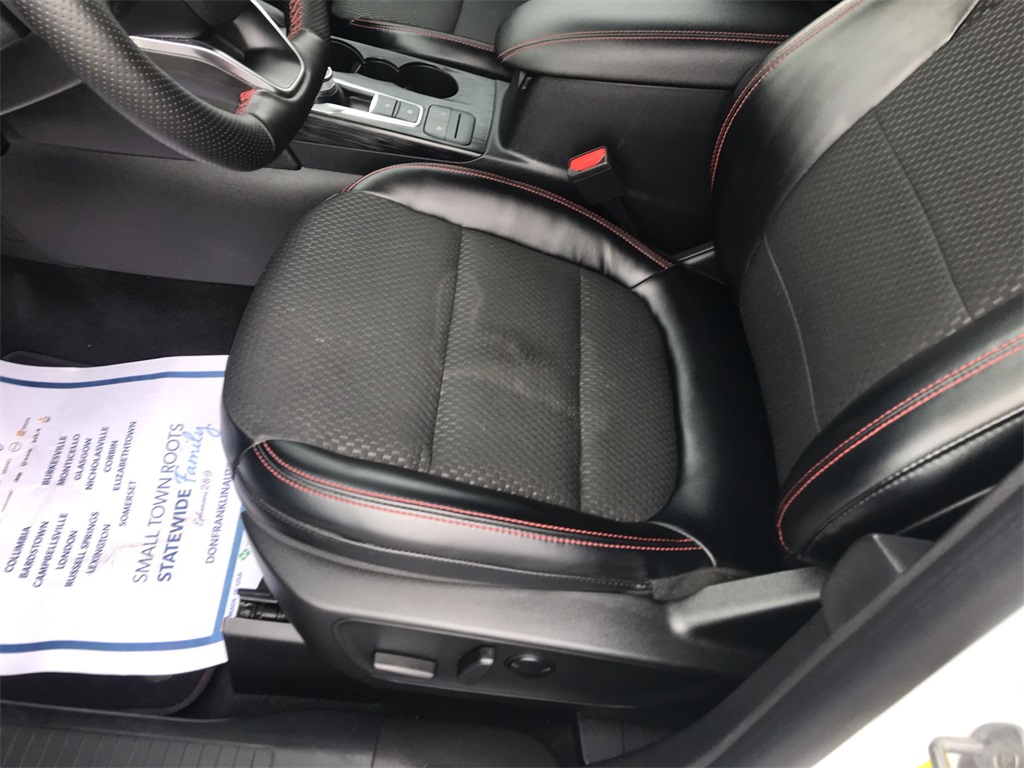 2023 Ford Escape ST-Line photo 12