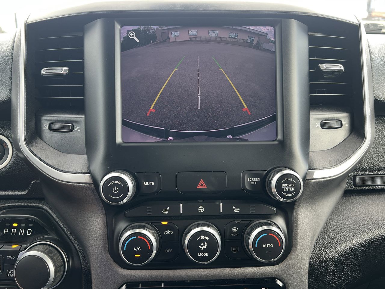 2021 Ram 1500 Big Horn Lone Star photo 3