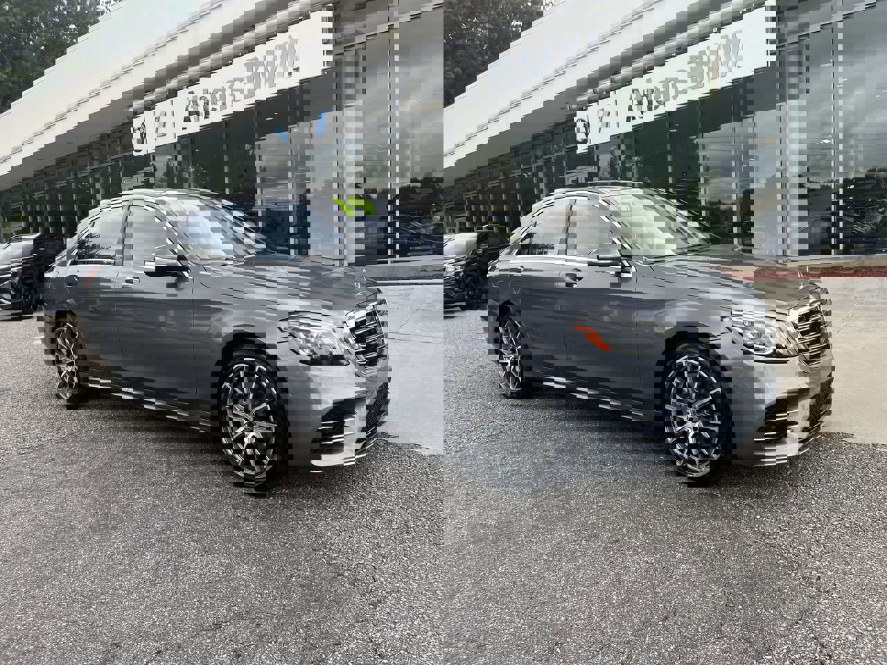 2019 Mercedes Benz S 560 photo 2