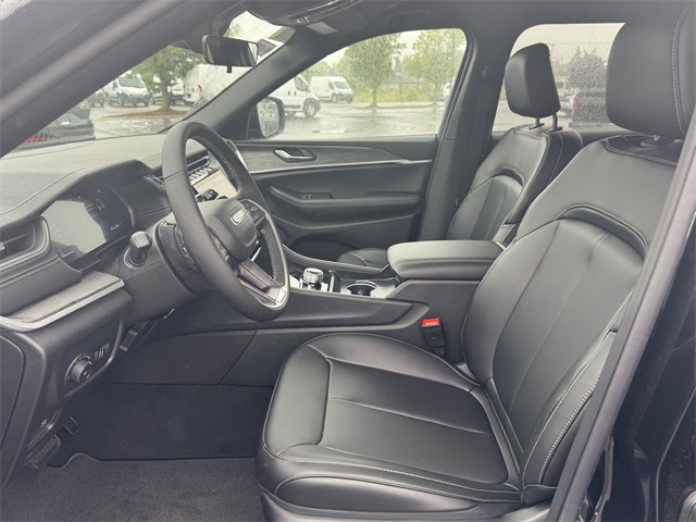 2025 Jeep Grand Cherokee Limited photo 18