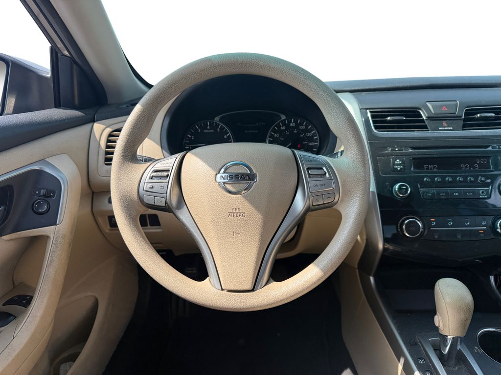 2015 Nissan Altima 2.5 S photo 12