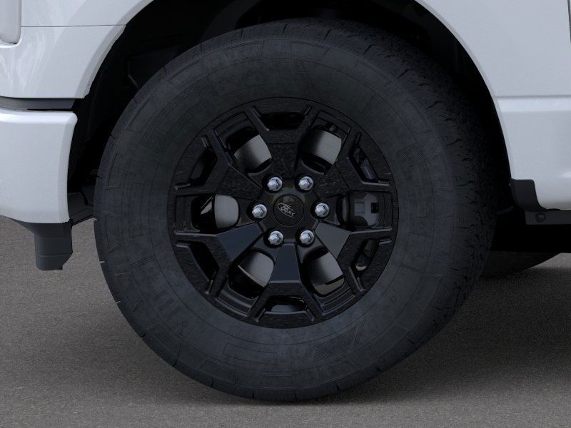 2025 Ford F-150 XLT photo 17