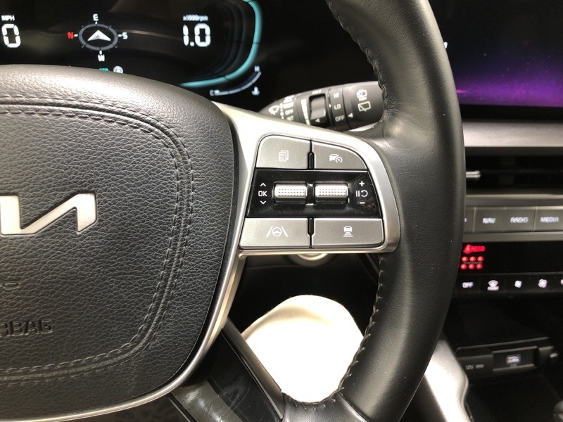 2023 Kia Telluride LX photo 23