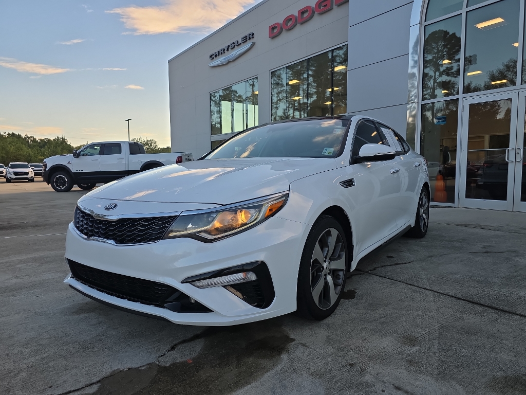2020 Kia Optima S photo 2