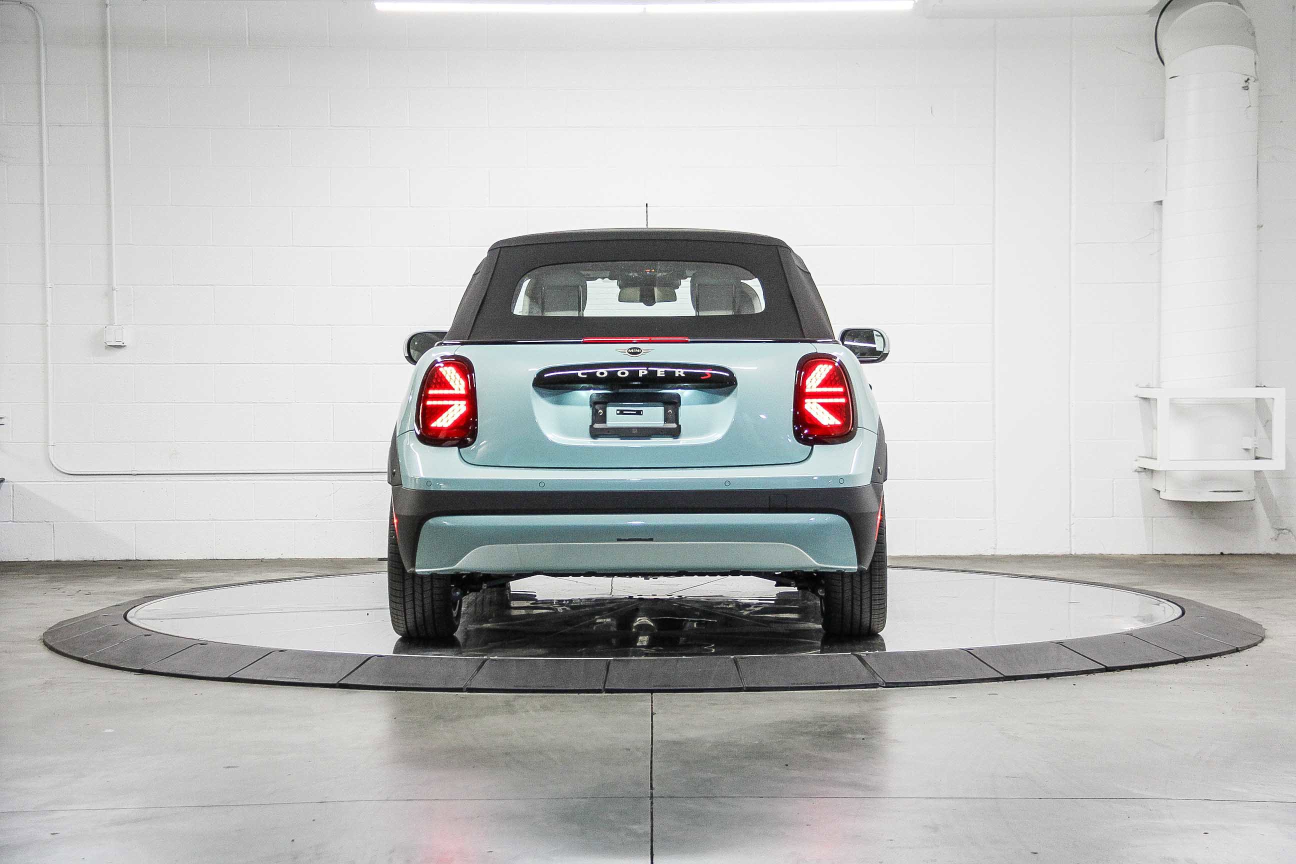2026 Mini Cooper Convertible Iconic photo 5