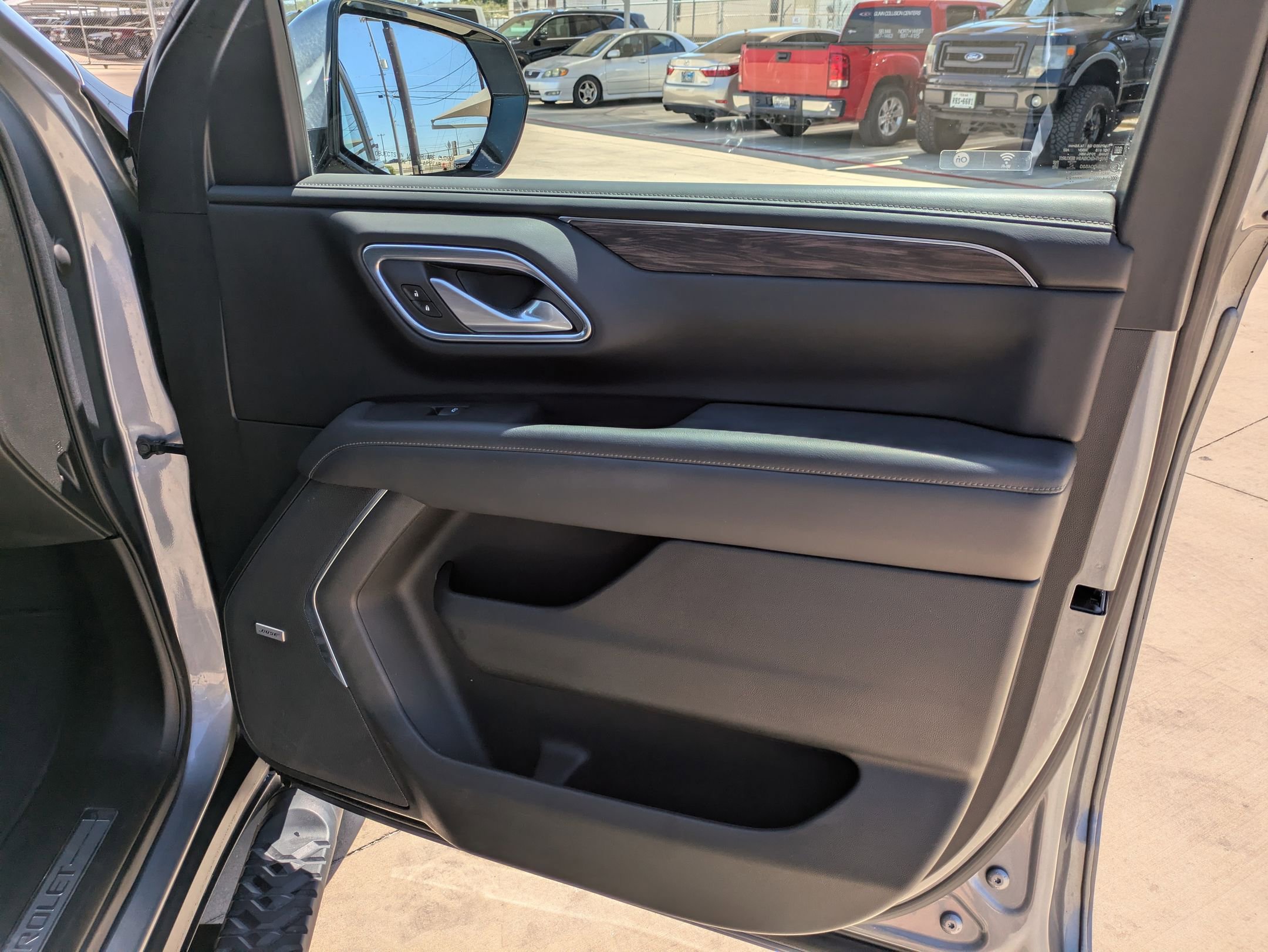 2022 Chevrolet Tahoe Z71 photo 28