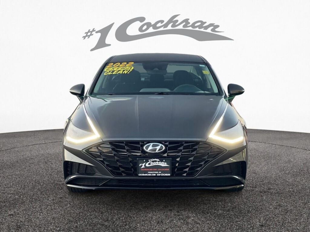 2022 Hyundai Sonata SEL photo 2