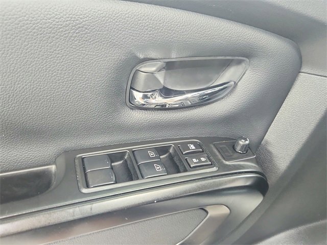 2024 Nissan Titan PRO-4X photo 25
