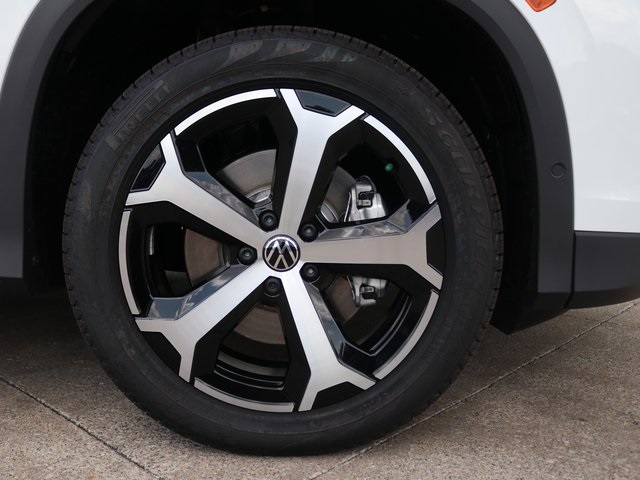 2025 Volkswagen Tiguan SE photo 4